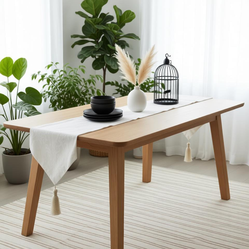 Ivory Mist Elegance Table Runner With 4 Mats
